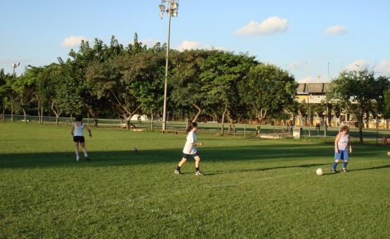 CEPEUSP - Centro de Práticas Esportivas da USP – Você quer jogar Spikeball?