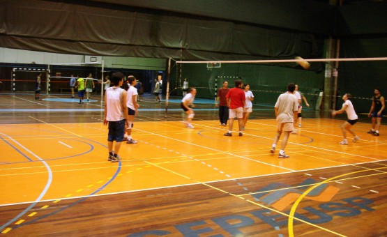 CEPEUSP - Centro de Práticas Esportivas da USP – Você quer jogar Spikeball?